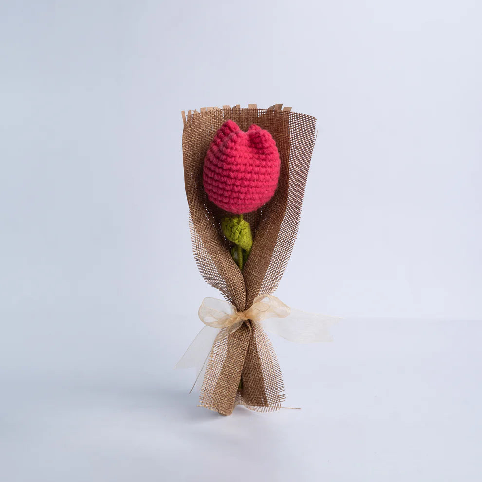 Tulip mini bouquet with jute sheet